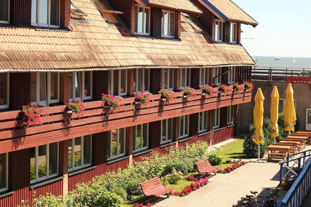 Nidos Banga Hotell Exteriör bild